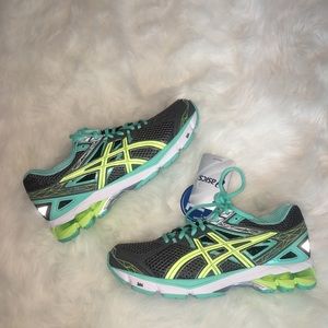 BRAND NEW Women’s ASICS Gel GT-1000 3